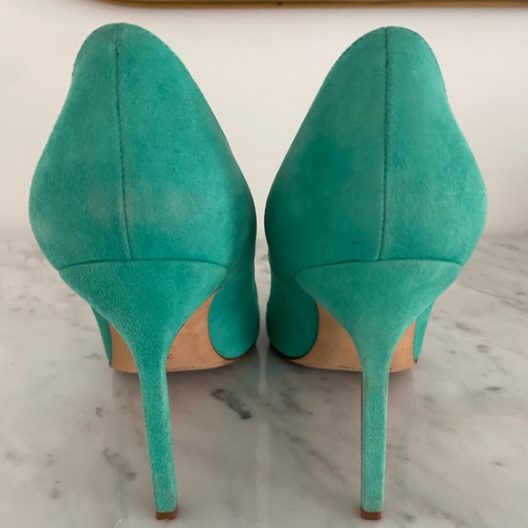 Manolo Blahnik BB heel in mint green. Worn once. Size 38 - Picture 2 of 3